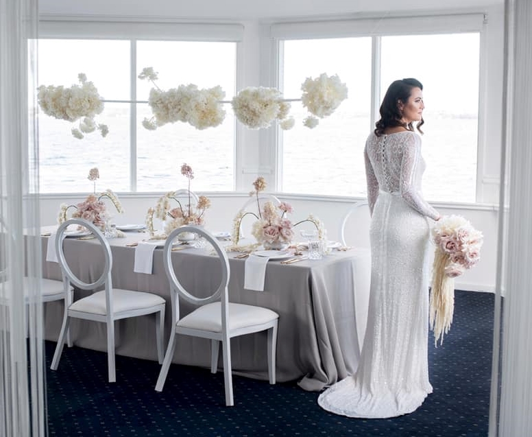 Acqua Viva On The Swan